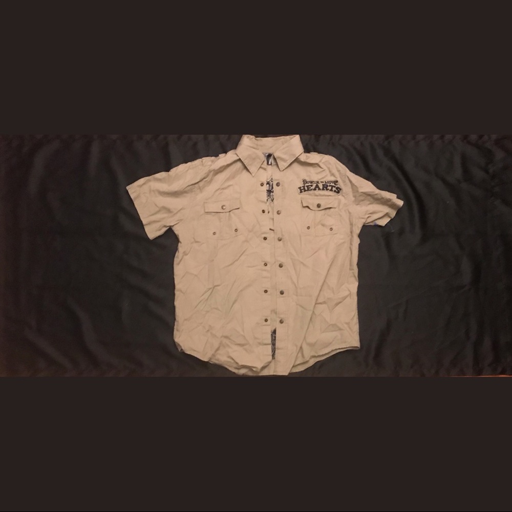 ‘Power to Move Hearts’ Button-Up Shirt